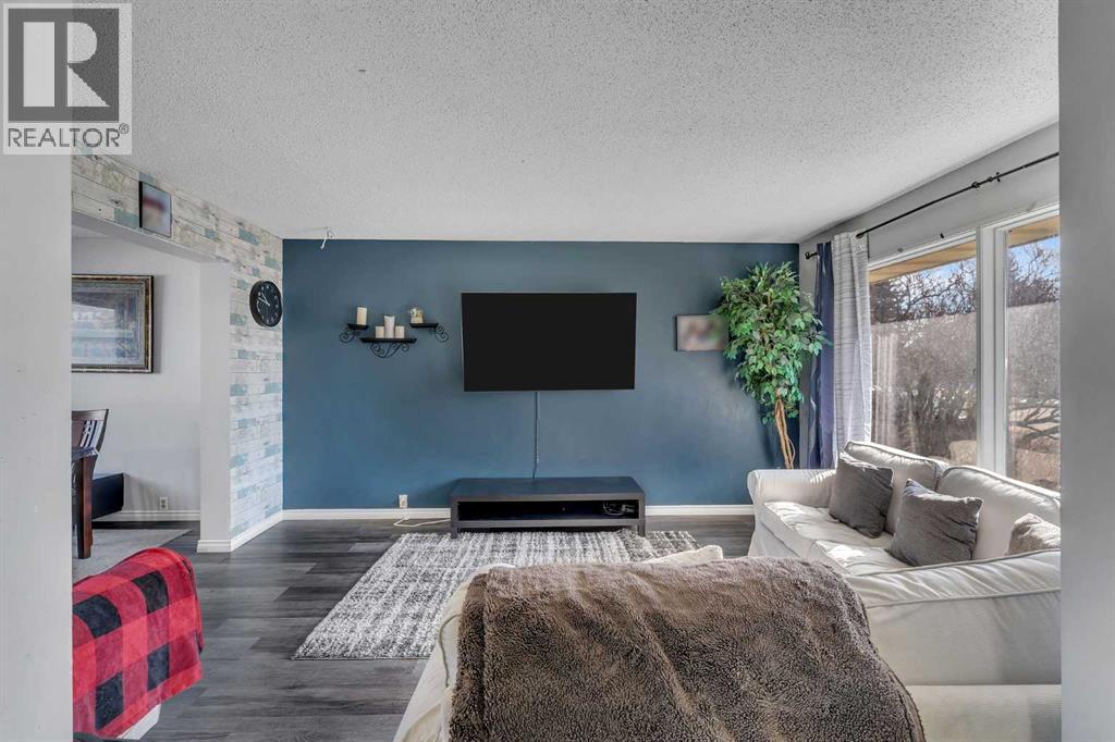 354 Aboyne Place Ne, Calgary, Alberta  T2A 5Y9 - Photo 1 - A2301013