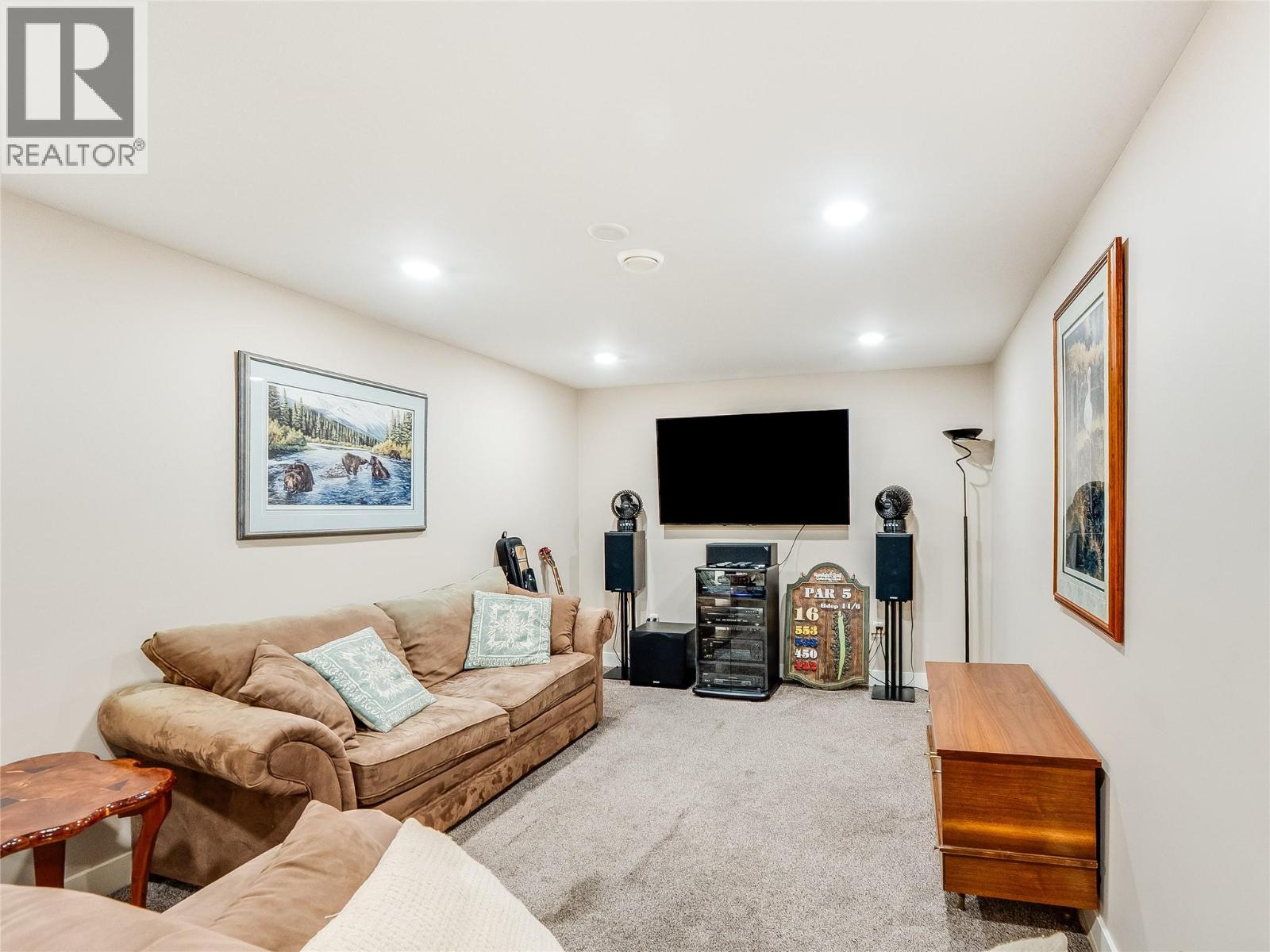 221 Pinewood Drive, Castlegar, British Columbia  V1N 2M5 - Photo 30 - 10385052