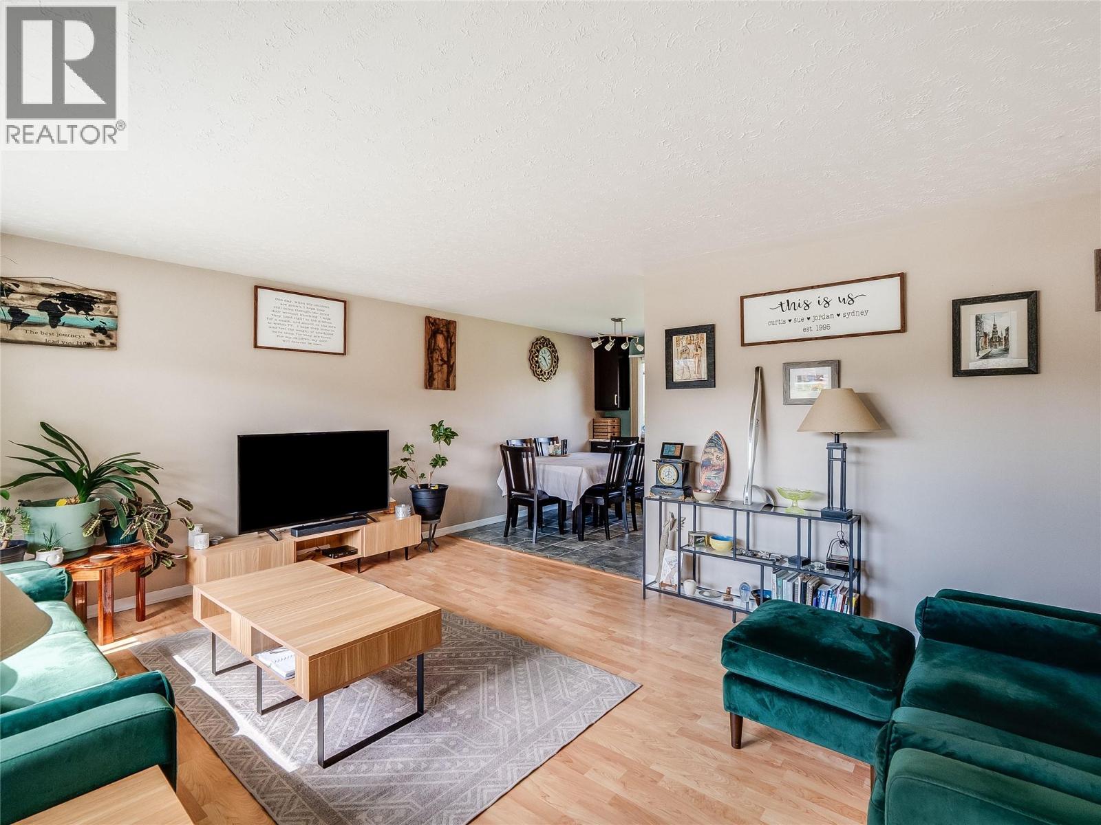 221 Pinewood Drive, Castlegar, British Columbia  V1N 2M5 - Photo 13 - 10385052