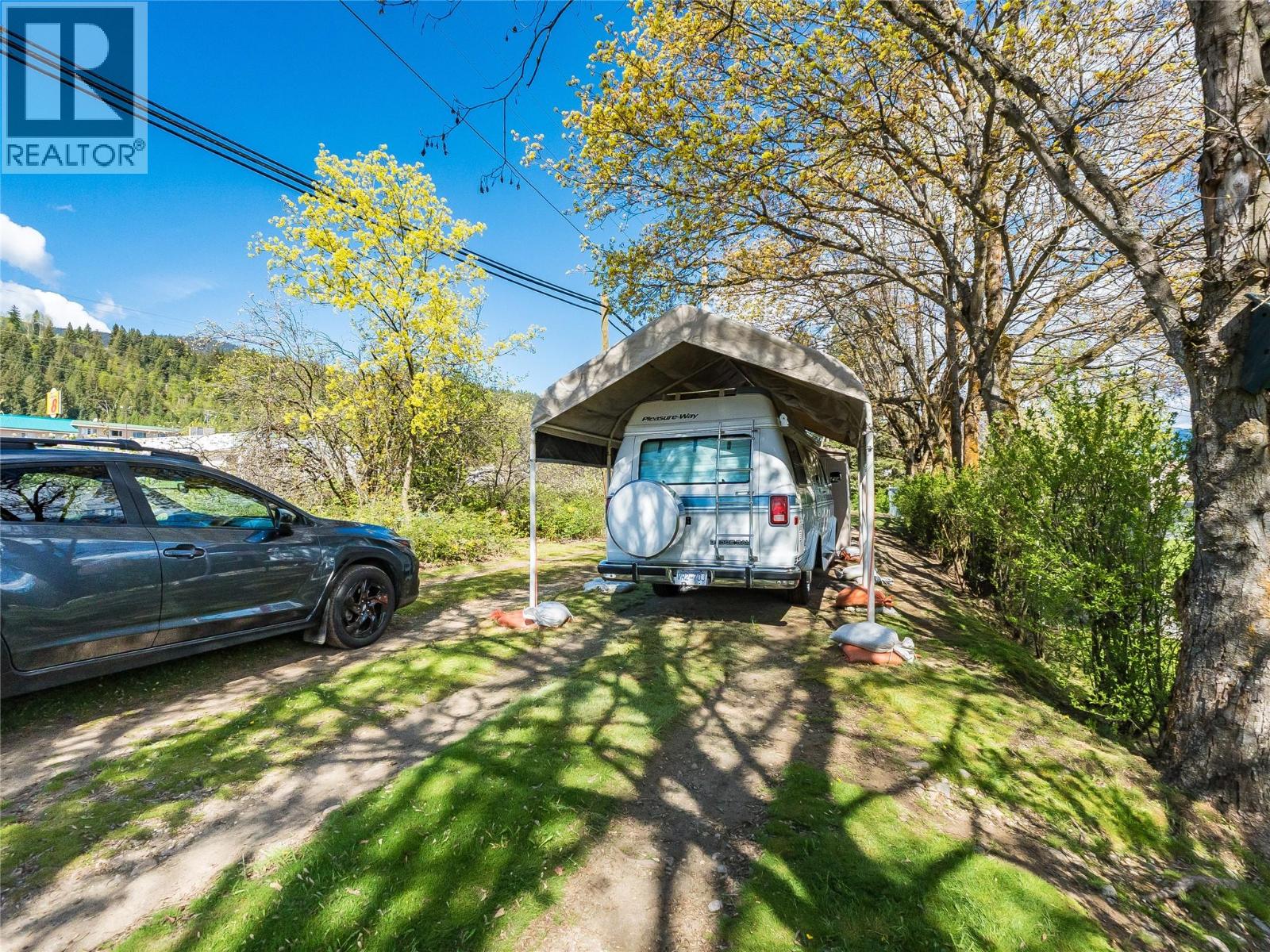 221 Pinewood Drive, Castlegar, British Columbia  V1N 2M5 - Photo 50 - 10385052