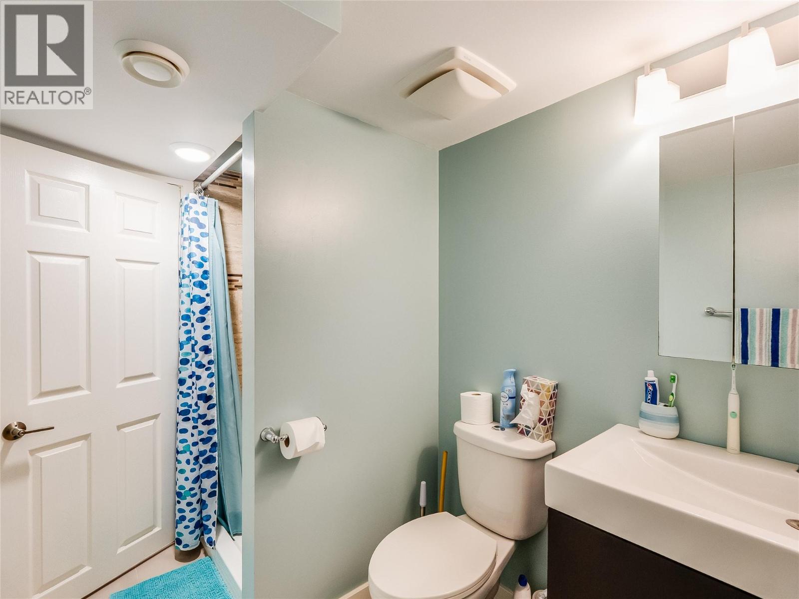 221 Pinewood Drive, Castlegar, British Columbia  V1N 2M5 - Photo 39 - 10385052