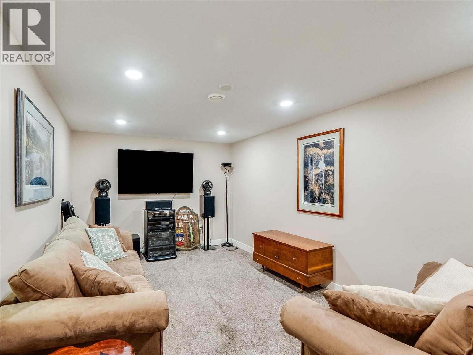 221 Pinewood Drive, Castlegar, British Columbia  V1N 2M5 - Photo 31 - 10385052