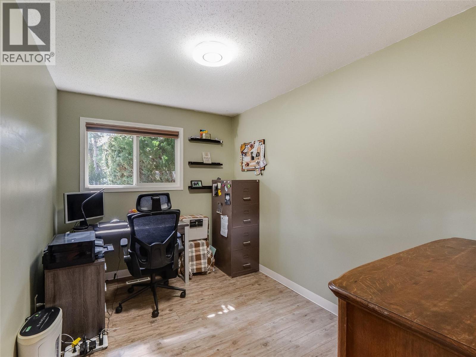 221 Pinewood Drive, Castlegar, British Columbia  V1N 2M5 - Photo 26 - 10385052