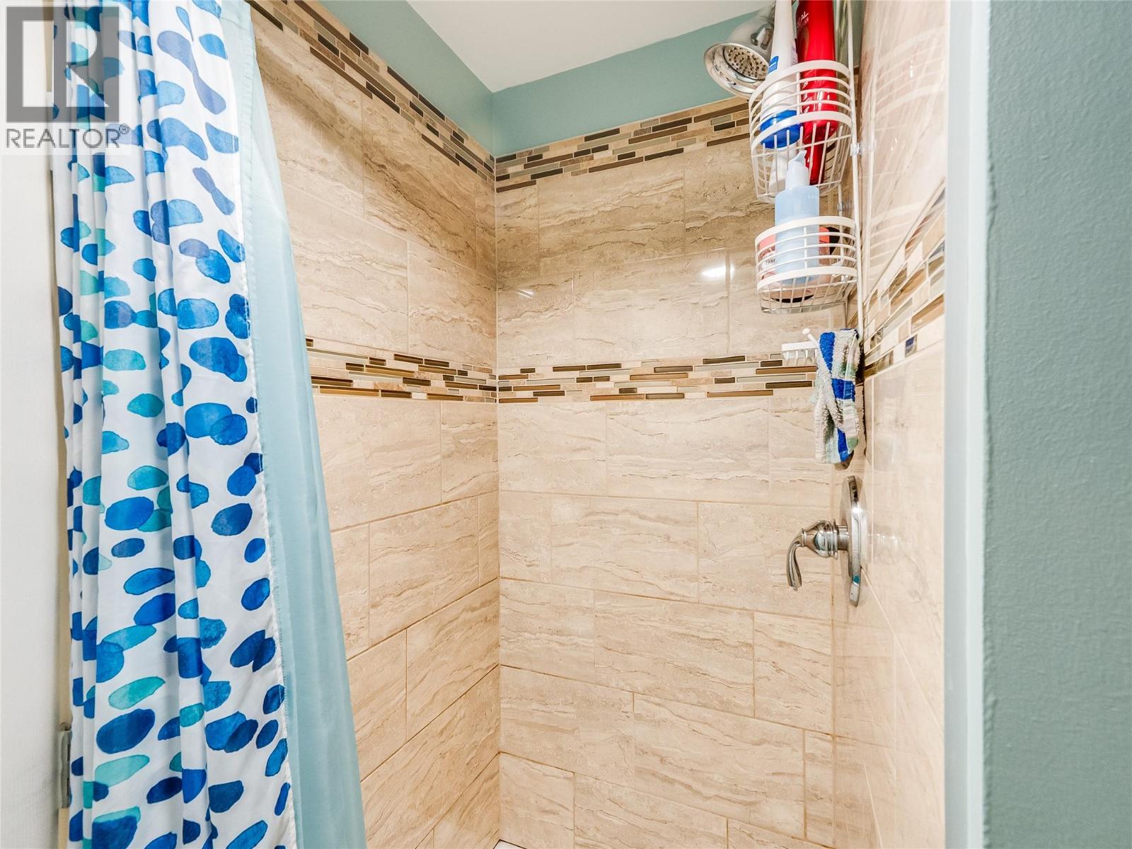 221 Pinewood Drive, Castlegar, British Columbia  V1N 2M5 - Photo 40 - 10385052