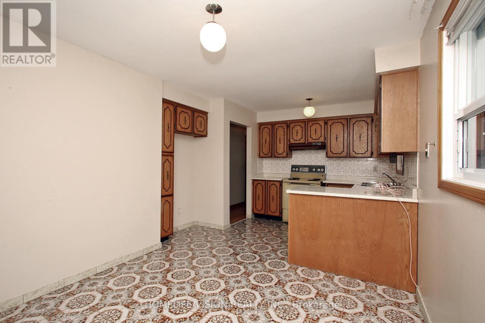 67 Hickorynut Drive, Toronto, Ontario  M2J 4W6 - Photo 6 - C13058342