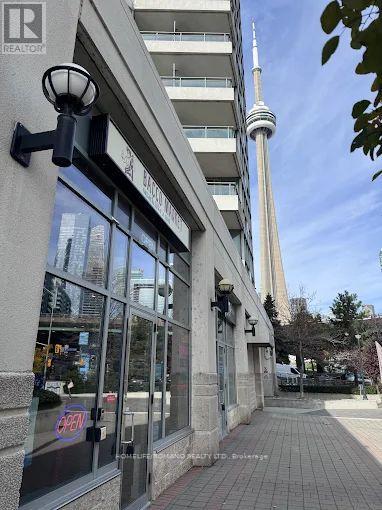 8 - 228 QUEENS QUAY W, Toronto, Ontario