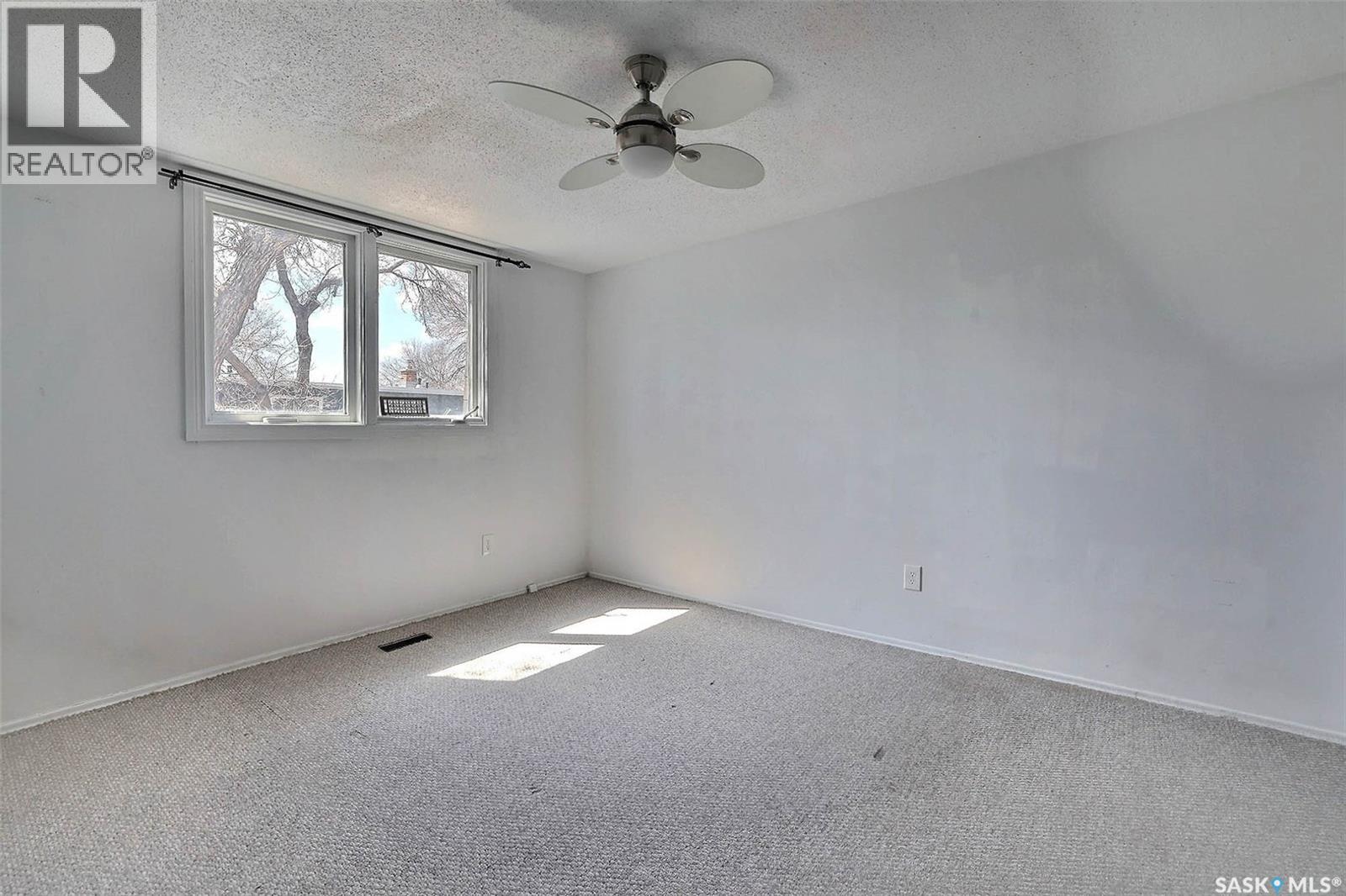 51 Spruceview Road, Regina, Saskatchewan  S4R 0E1 - Photo 12 - SK034256