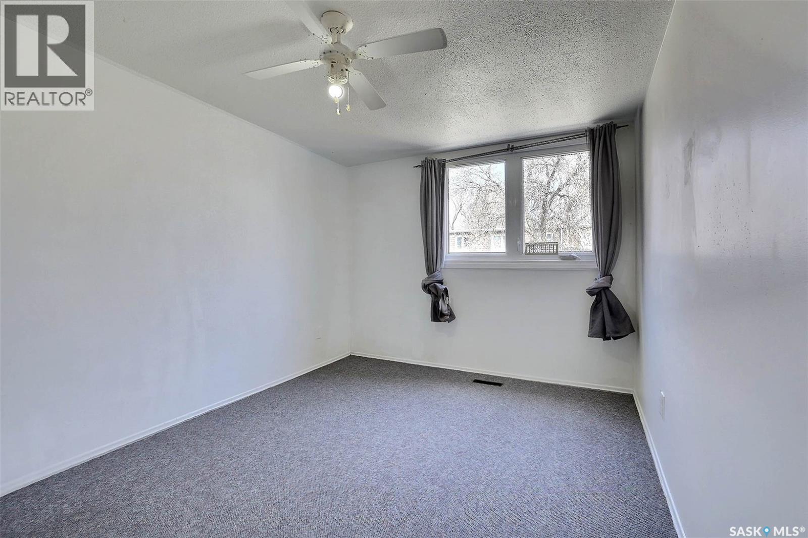 51 Spruceview Road, Regina, Saskatchewan  S4R 0E1 - Photo 15 - SK034256