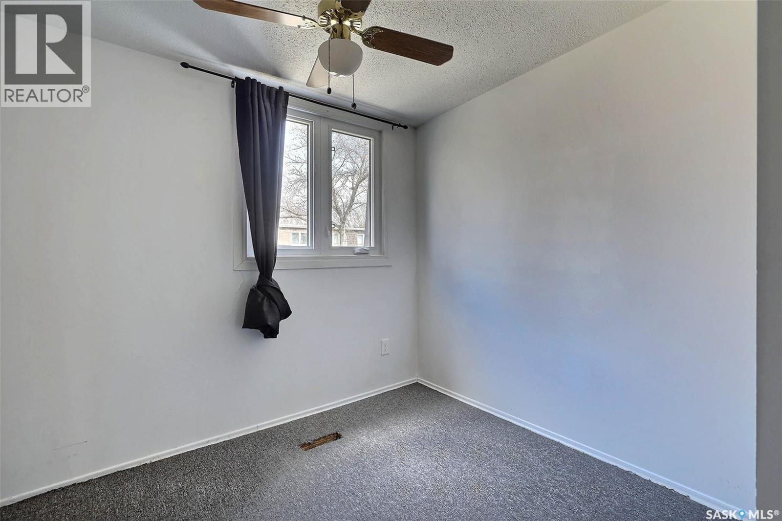 51 Spruceview Road, Regina, Saskatchewan  S4R 0E1 - Photo 17 - SK034256