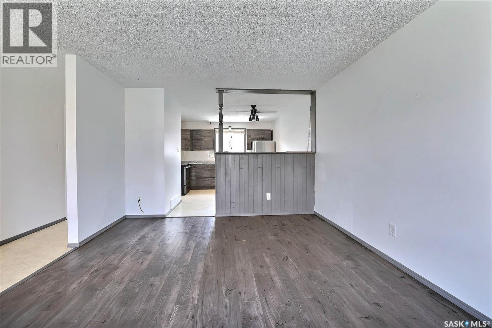 51 Spruceview Road, Regina, Saskatchewan  S4R 0E1 - Photo 6 - SK034256