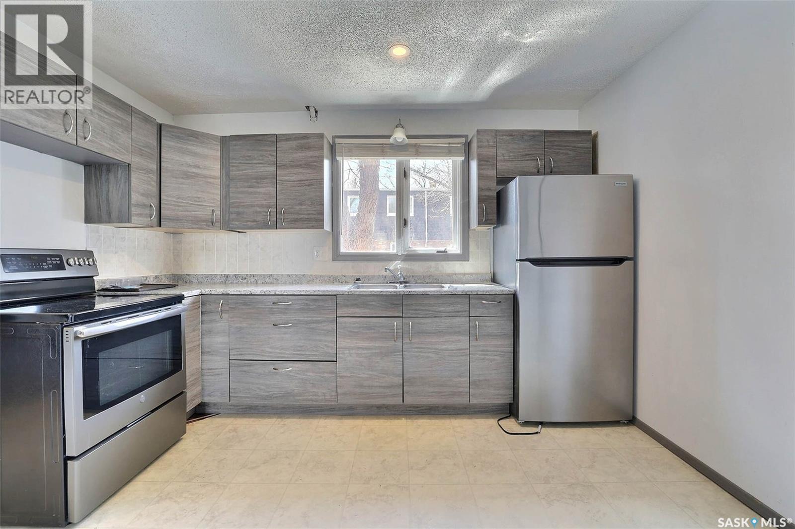 51 Spruceview Road, Regina, Saskatchewan  S4R 0E1 - Photo 8 - SK034256