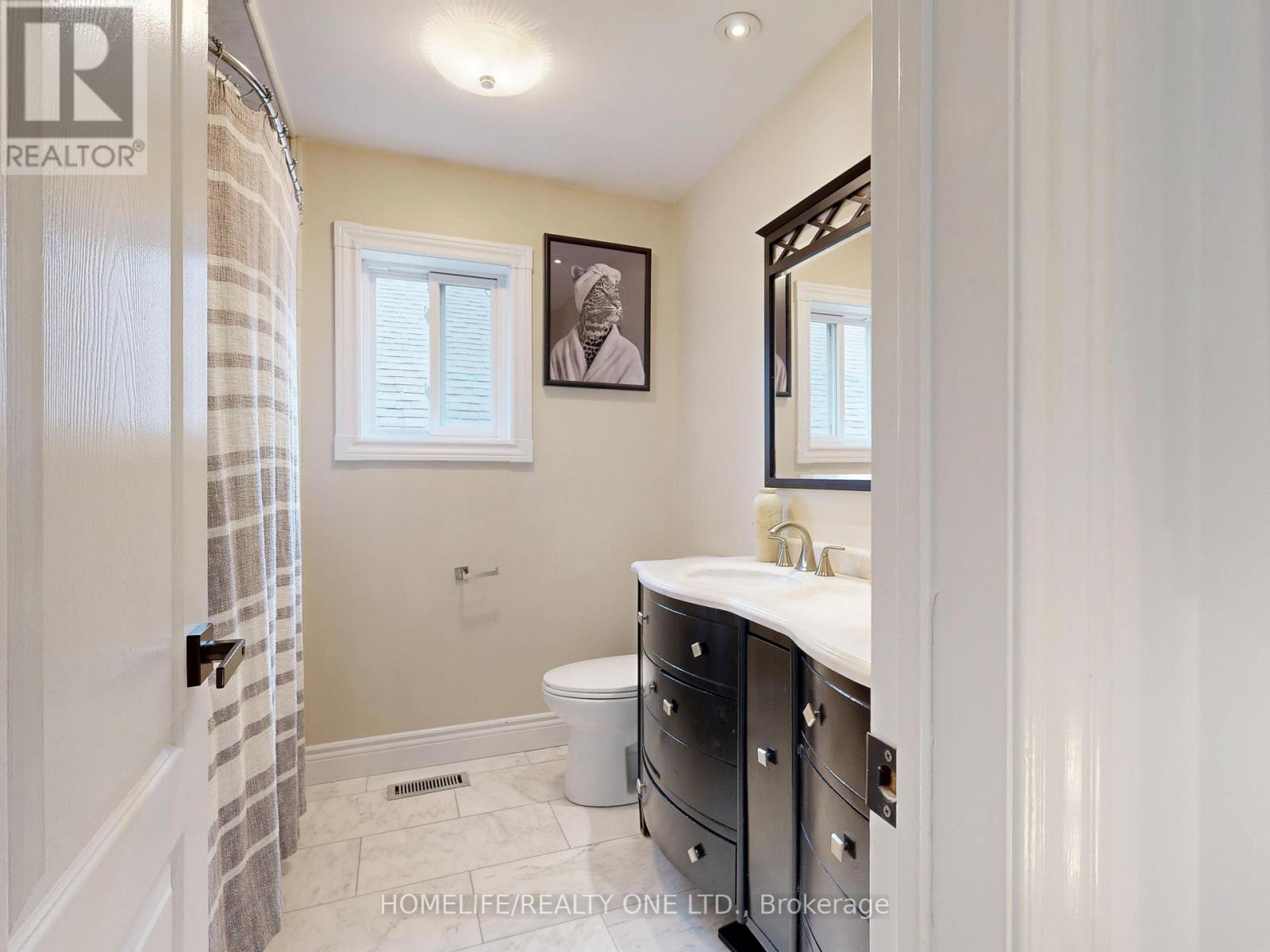 96 Estate Garden Drive, Richmond Hill, Ontario  L4E 3V6 - Photo 26 - N13058338