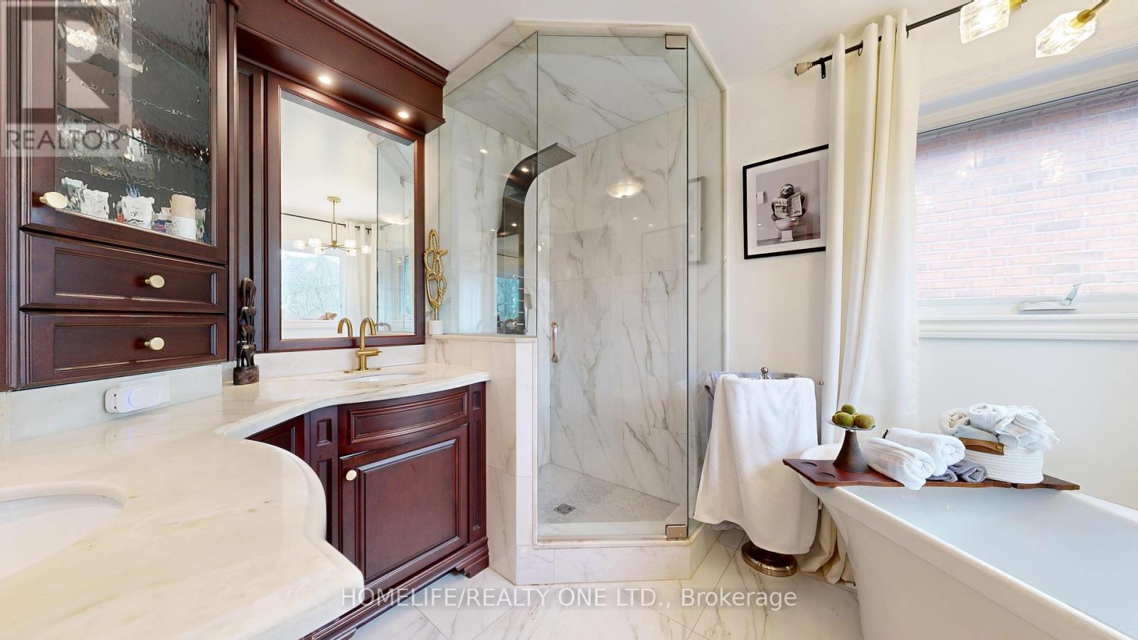 96 Estate Garden Drive, Richmond Hill, Ontario  L4E 3V6 - Photo 36 - N13058338