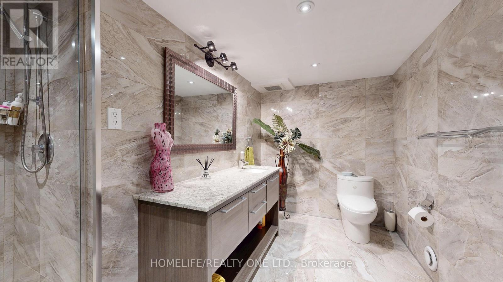 96 Estate Garden Drive, Richmond Hill, Ontario  L4E 3V6 - Photo 46 - N13058338