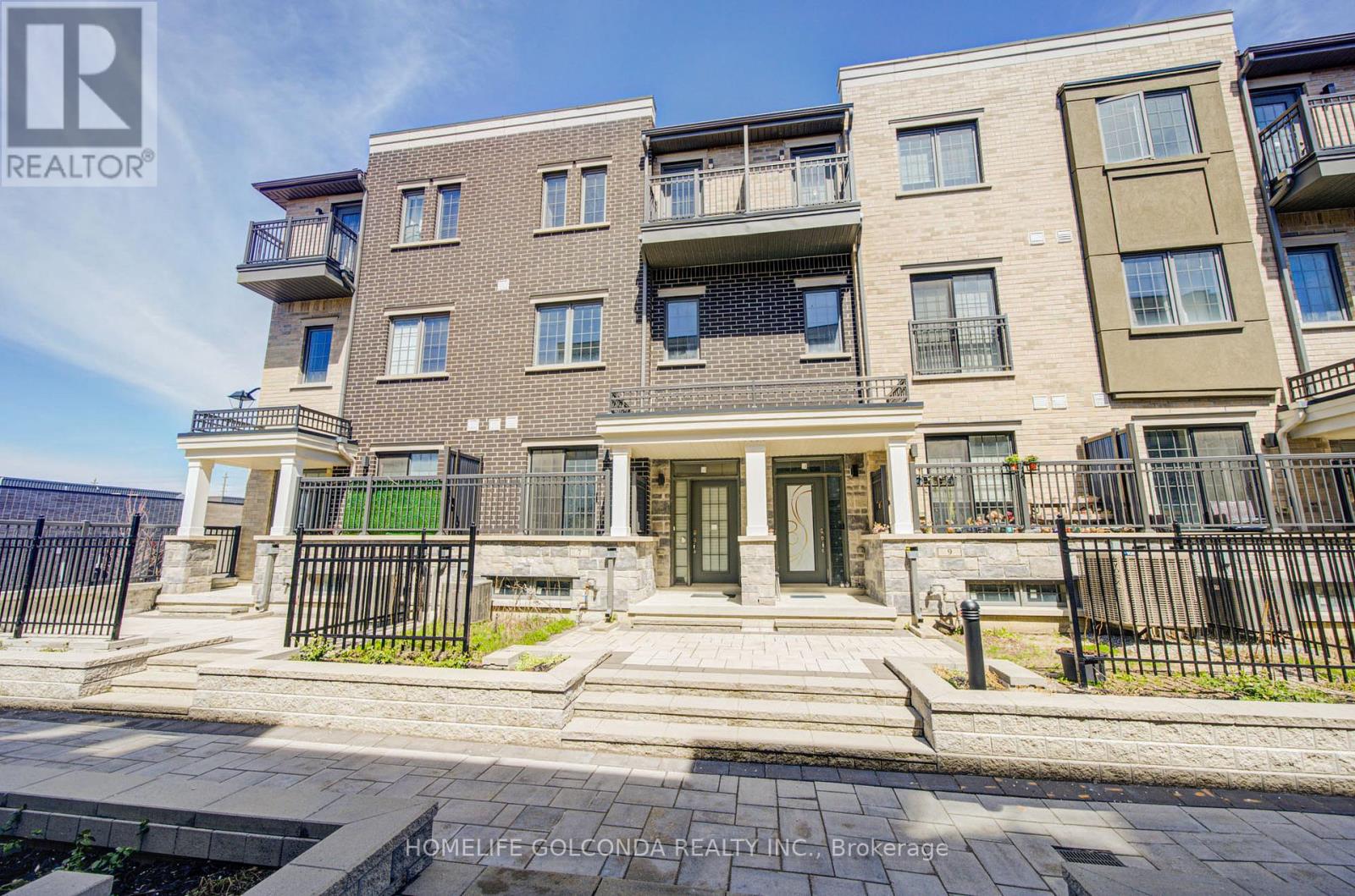 7 MAYBANK LANE, Whitchurch-Stouffville, Ontario