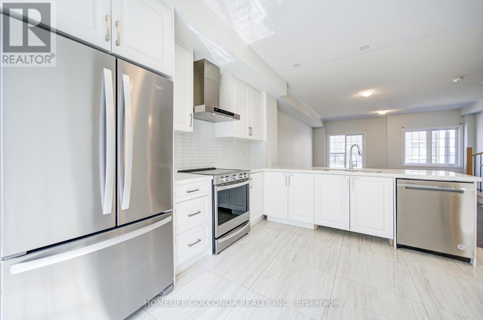 7 Maybank Lane, Whitchurch-Stouffville, Ontario  L4A 4X7 - Photo 12 - N13058478