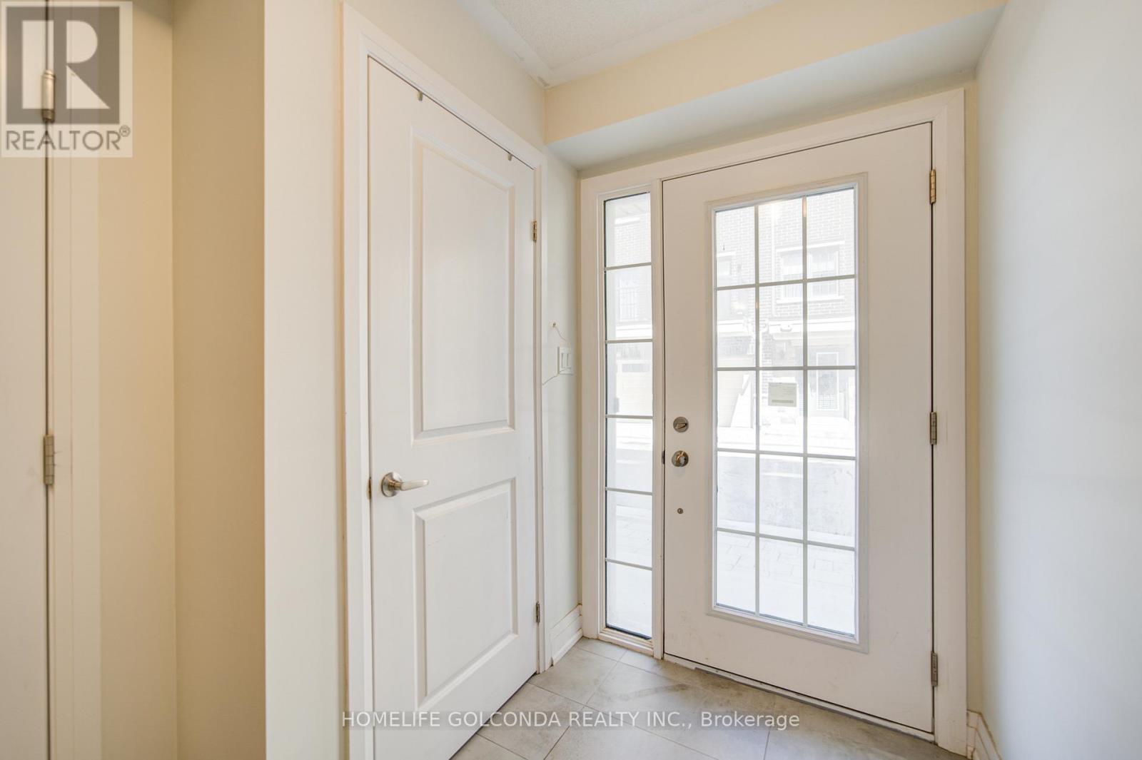 7 Maybank Lane, Whitchurch-Stouffville, Ontario  L4A 4X7 - Photo 3 - N13058478