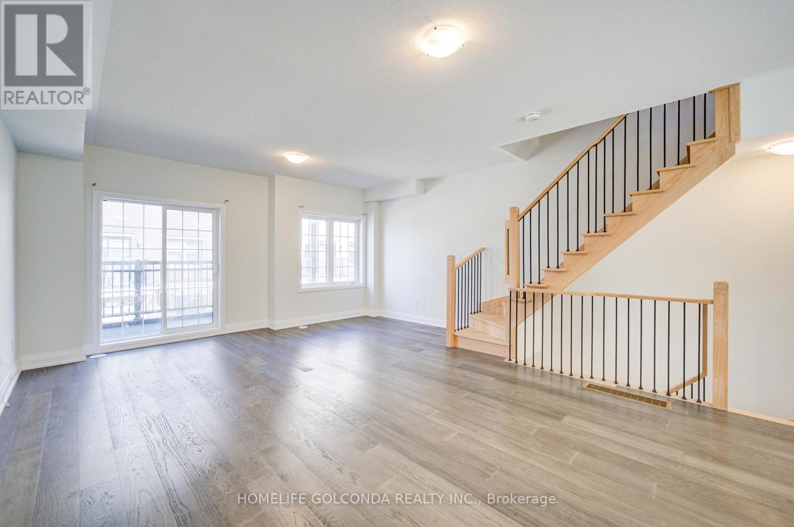 7 Maybank Lane, Whitchurch-Stouffville, Ontario  L4A 4X7 - Photo 6 - N13058478