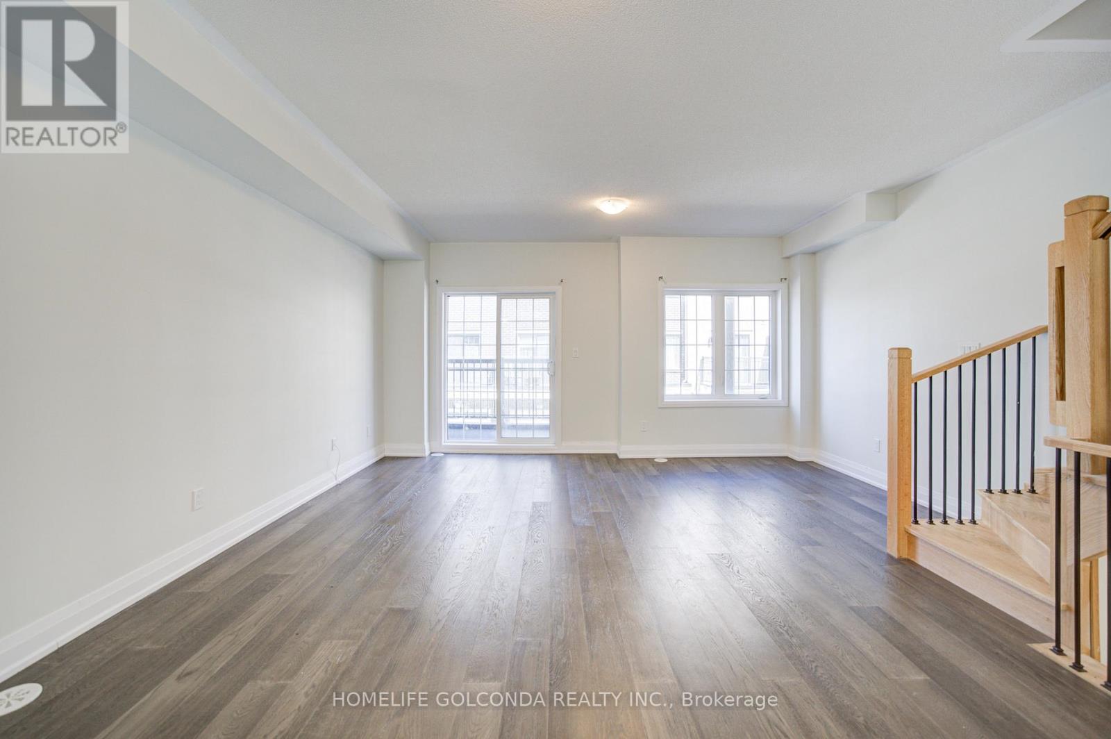 7 Maybank Lane, Whitchurch-Stouffville, Ontario  L4A 4X7 - Photo 7 - N13058478