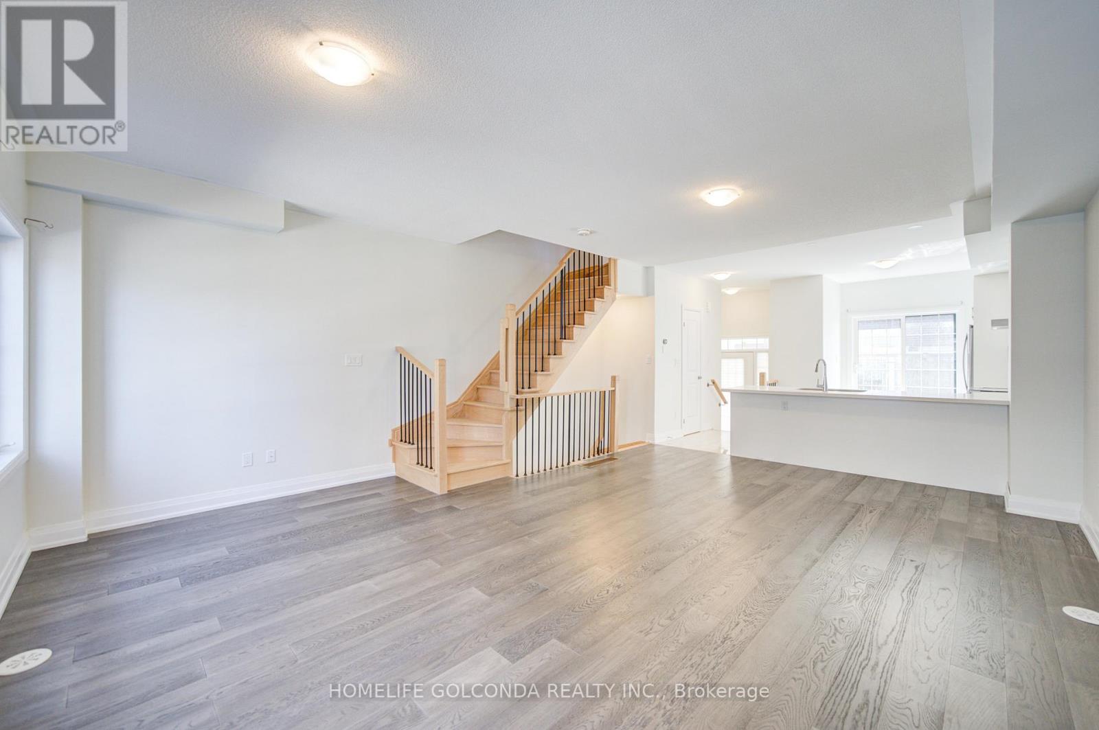 7 Maybank Lane, Whitchurch-Stouffville, Ontario  L4A 4X7 - Photo 8 - N13058478