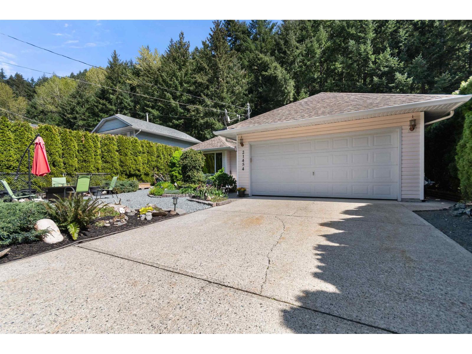 21454 Richmond Drive, Hope, Hope, British Columbia  V0X 1L1 - Photo 2 - R3115940