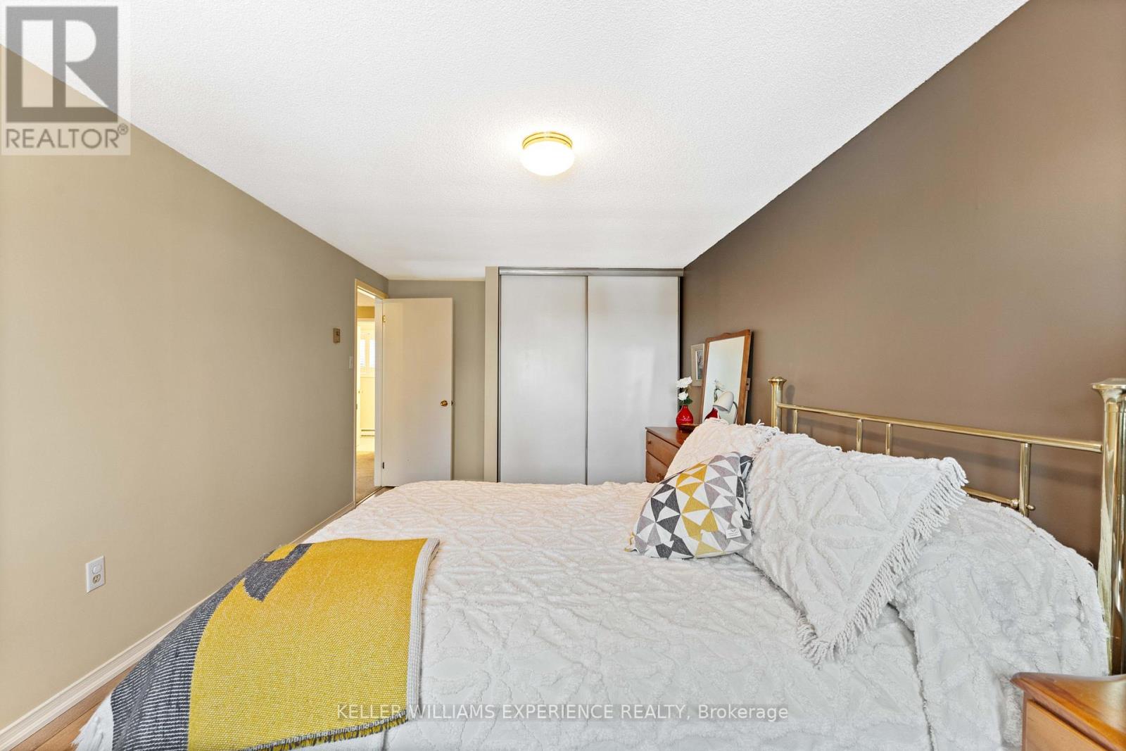 15 Pheasant Trail, Barrie, Ontario  L4N 6W4 - Photo 17 - S13058402