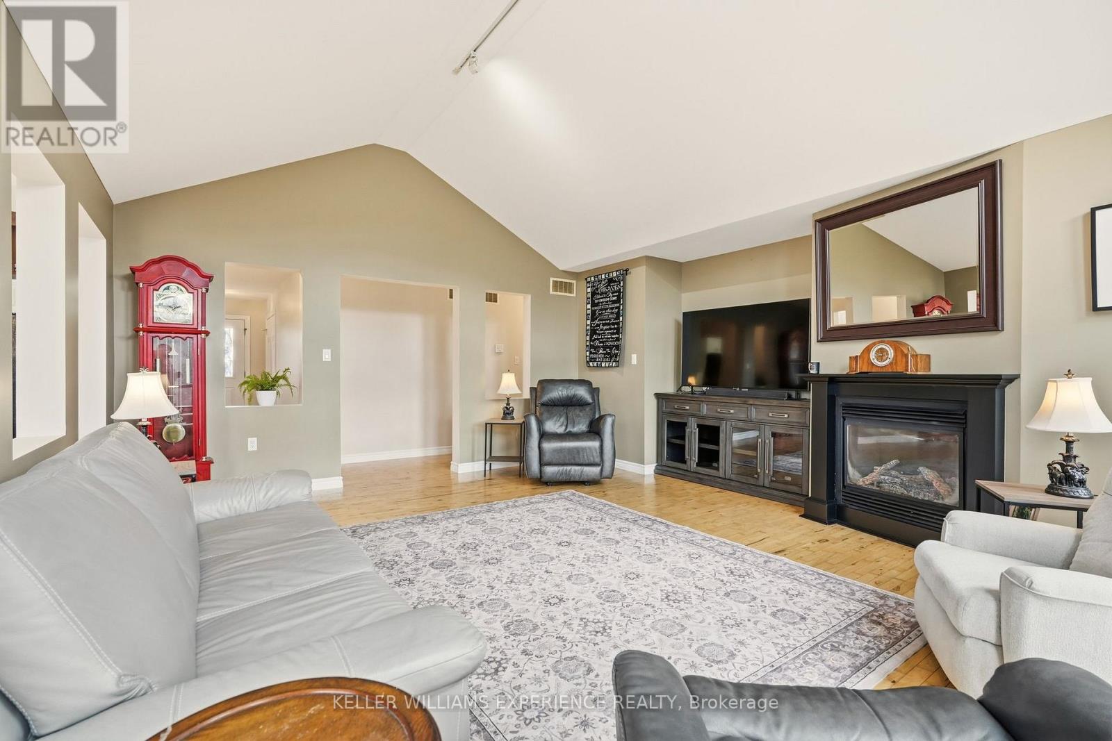 107 Simcoe Road, Ramara, Ontario  L0K 1B0 - Photo 14 - S13058576