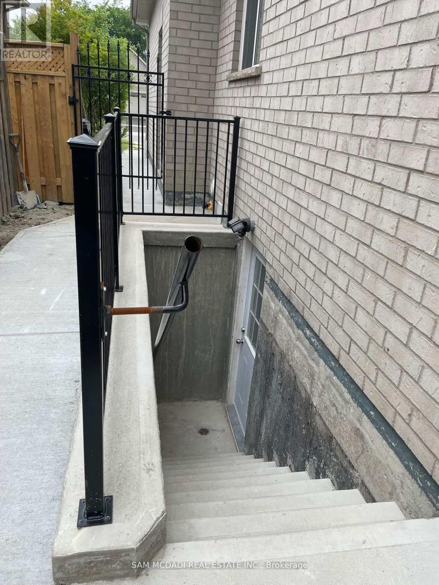 565 Indian Summer Trail, Mississauga, Ontario  L4Z 3Y8 - Photo 13 - W13058376