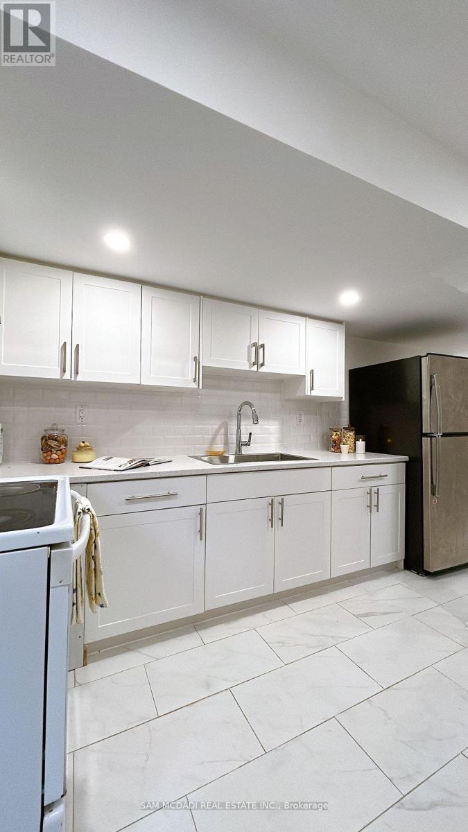 565 Indian Summer Trail, Mississauga, Ontario  L4Z 3Y8 - Photo 2 - W13058376