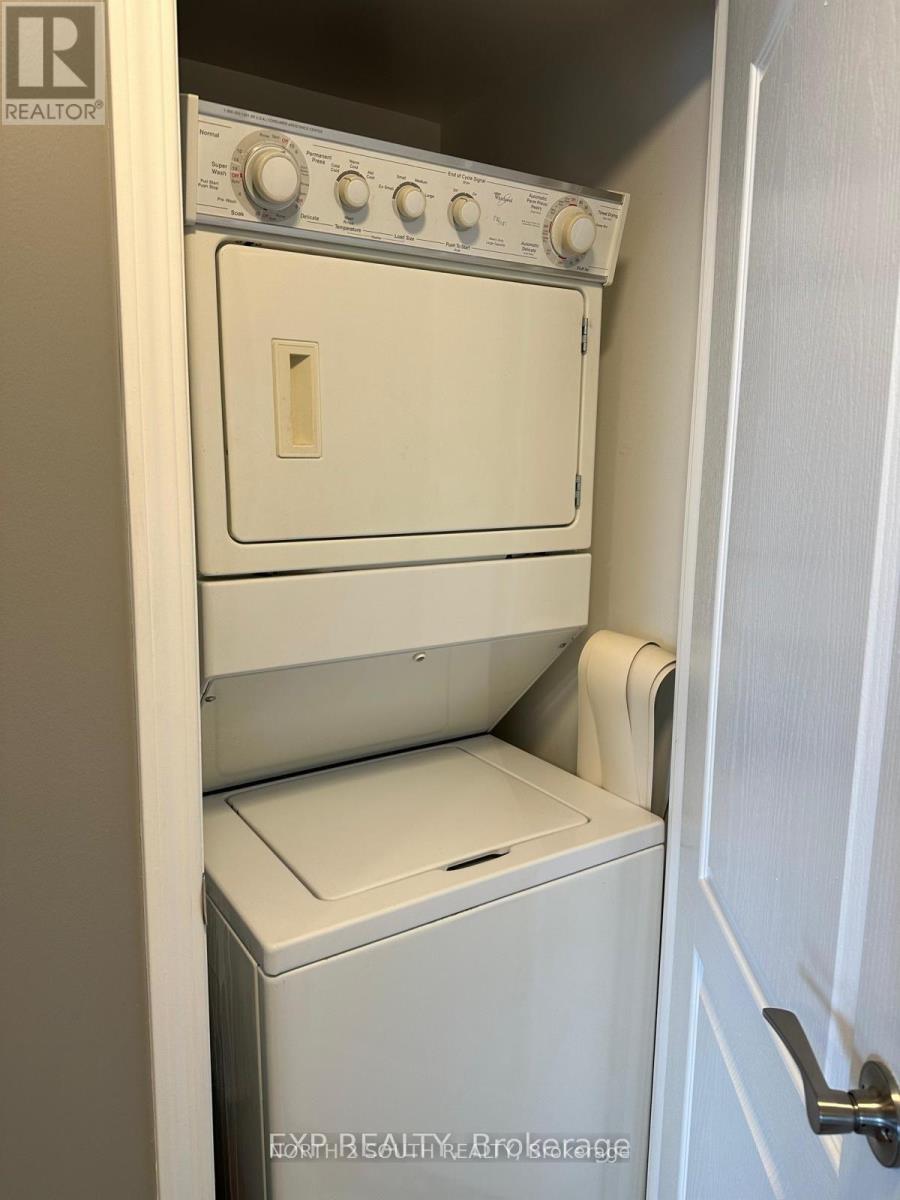 1002 - 1150 Parkwest Place, Mississauga, Ontario  L5E 3K4 - Photo 11 - W13058406