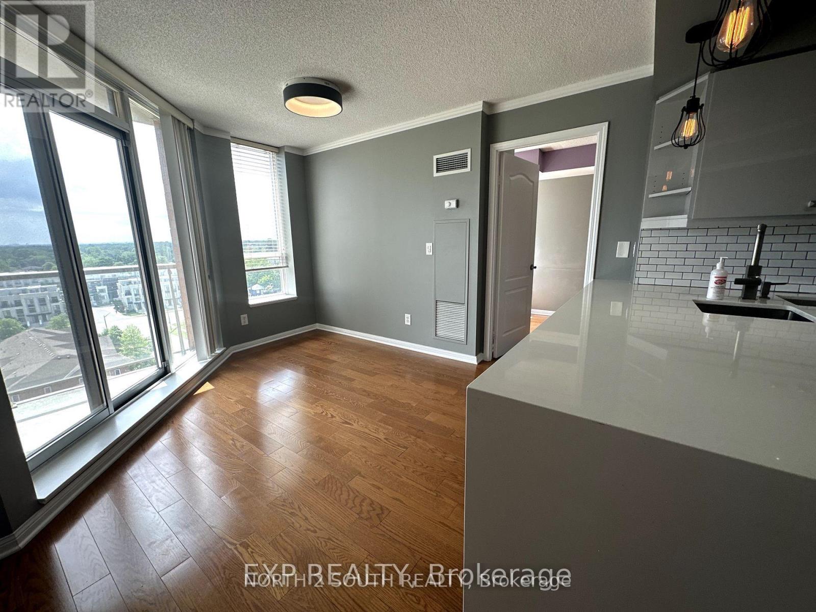 1002 - 1150 Parkwest Place, Mississauga, Ontario  L5E 3K4 - Photo 7 - W13058406