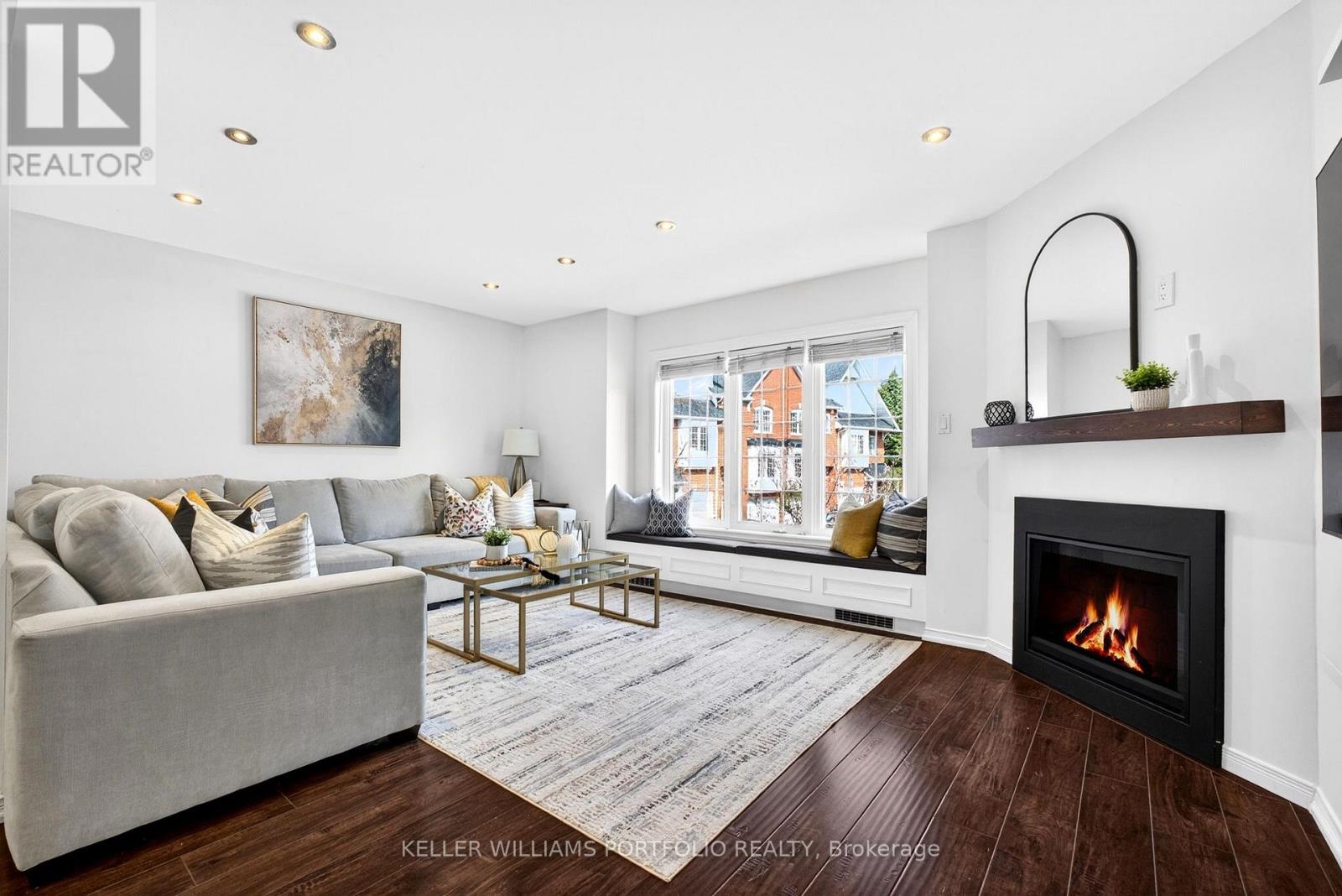 25 - 1575 SOUTH PARADE COURT, Mississauga, Ontario