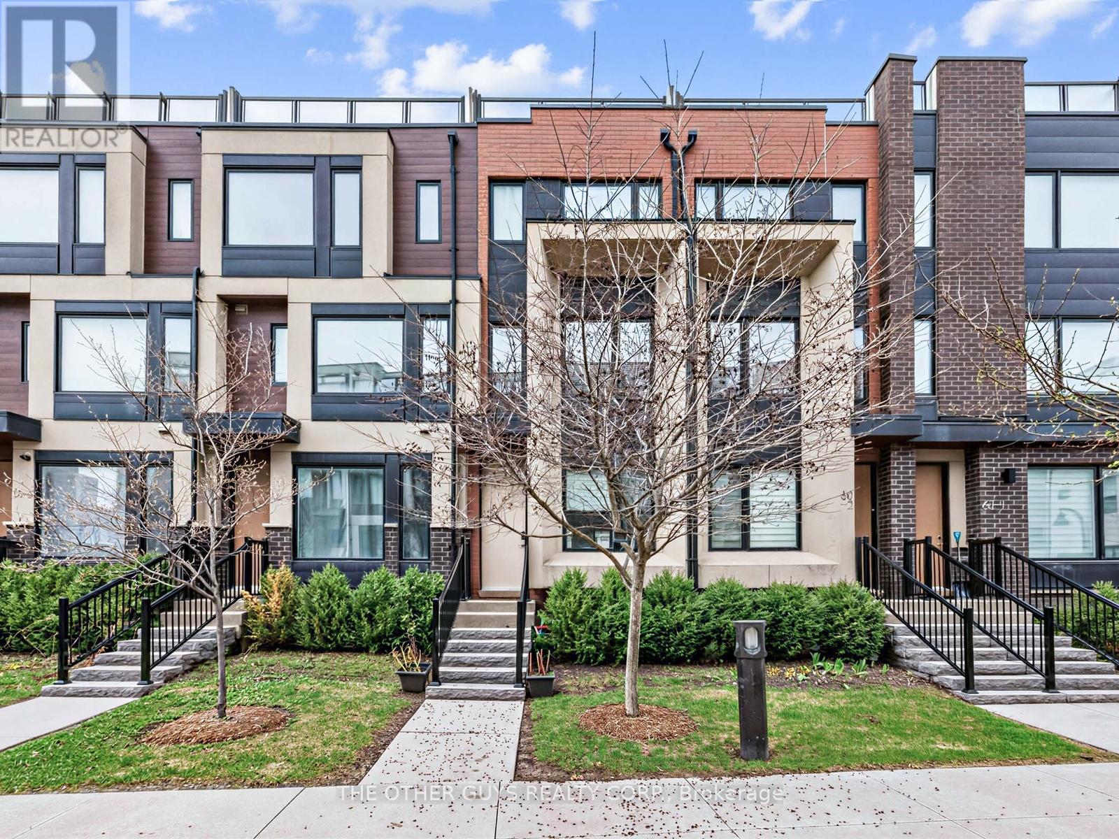 3 - 60 THOMAS MULHOLLAND DRIVE, Toronto, Ontario