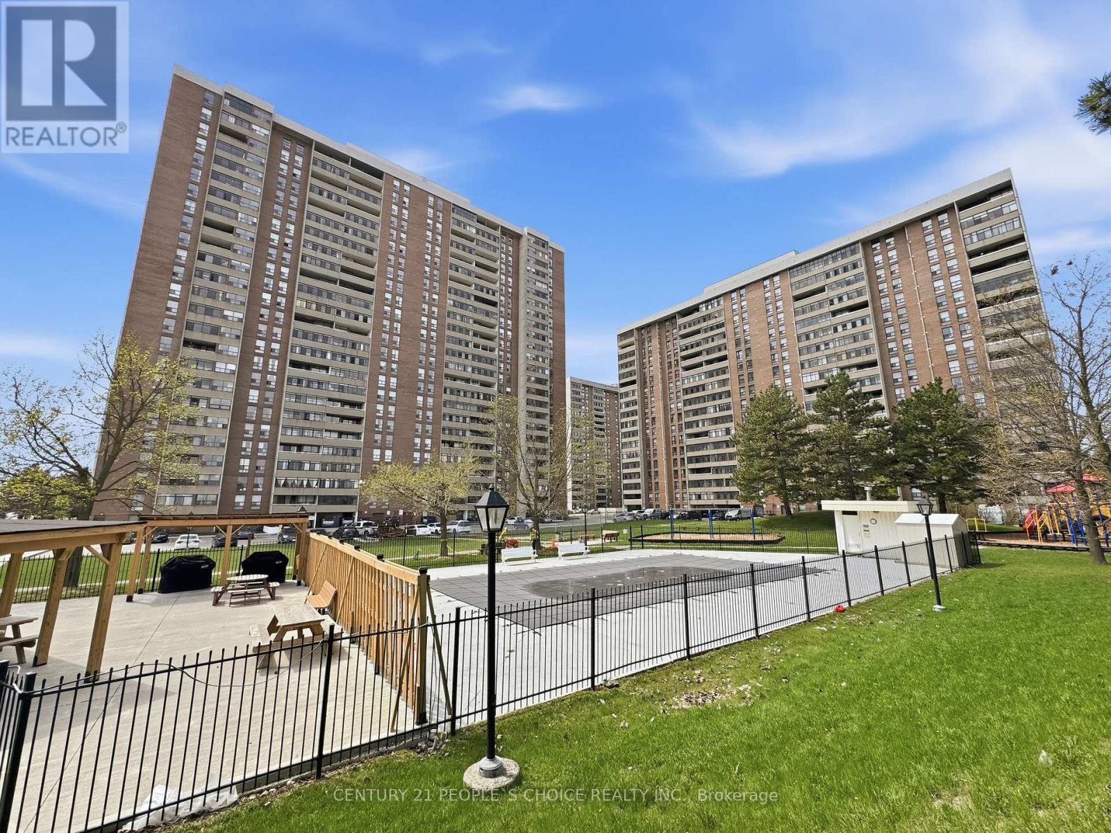 2109 - 18 KNIGHTSBRIDGE ROAD, Brampton, Ontario