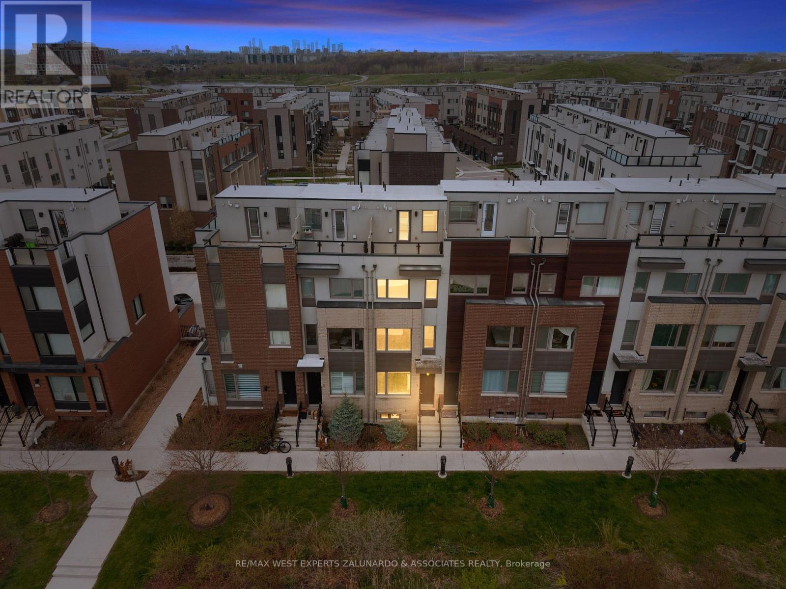 3 - 120 Frederick Tisdale Drive, Toronto, Ontario  M3K 0A8 - Photo 2 - W13058586