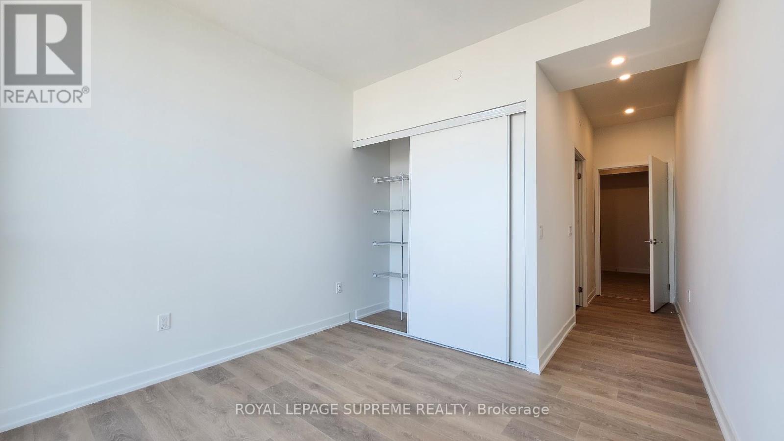 2204 - 1 Fairview Road E, Mississauga, Ontario  L5A 0B4 - Photo 13 - W13058606