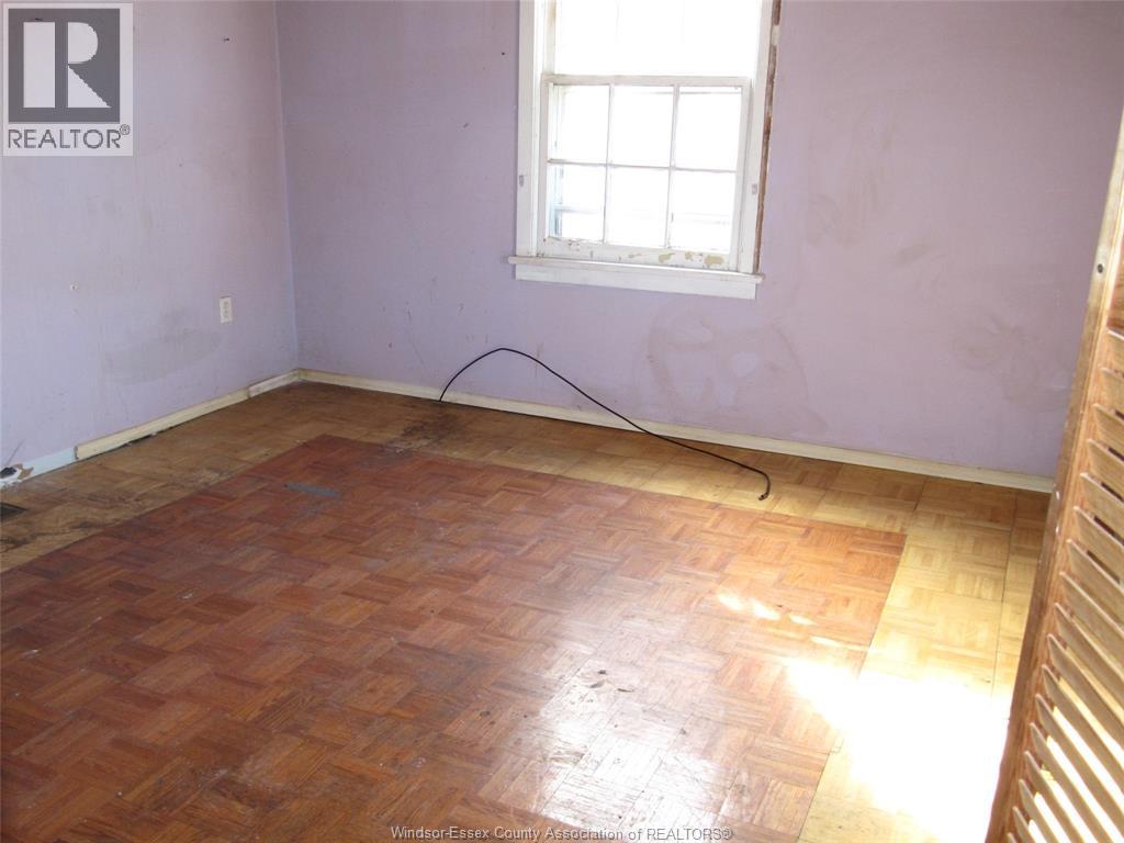 1462 Labadie, Windsor, Ontario  N8Y 4H1 - Photo 2 - 26007492