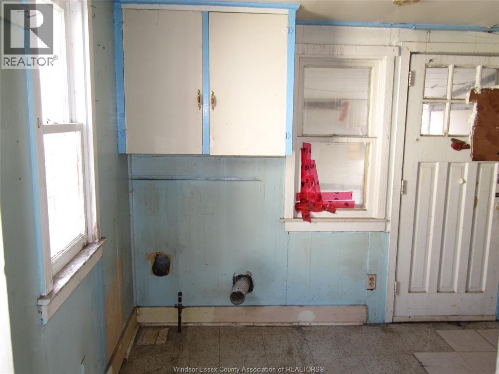 1462 Labadie, Windsor, Ontario  N8Y 4H1 - Photo 6 - 26007492