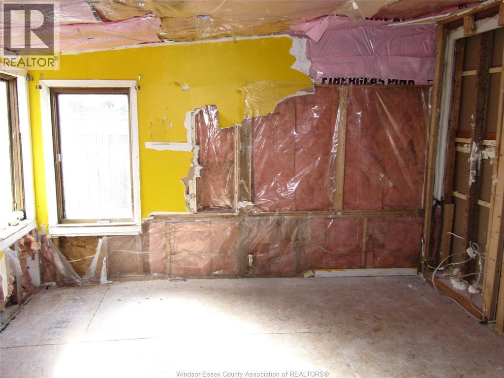 1462 Labadie, Windsor, Ontario  N8Y 4H1 - Photo 7 - 26007492