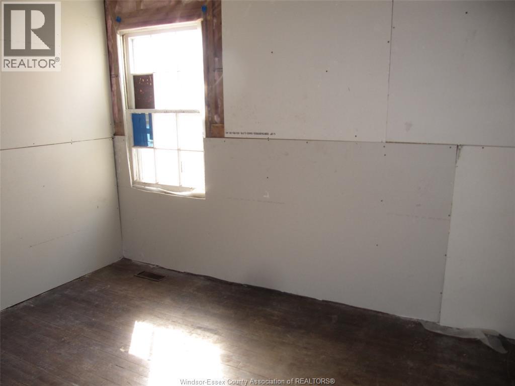 1462 Labadie, Windsor, Ontario  N8Y 4H1 - Photo 8 - 26007492