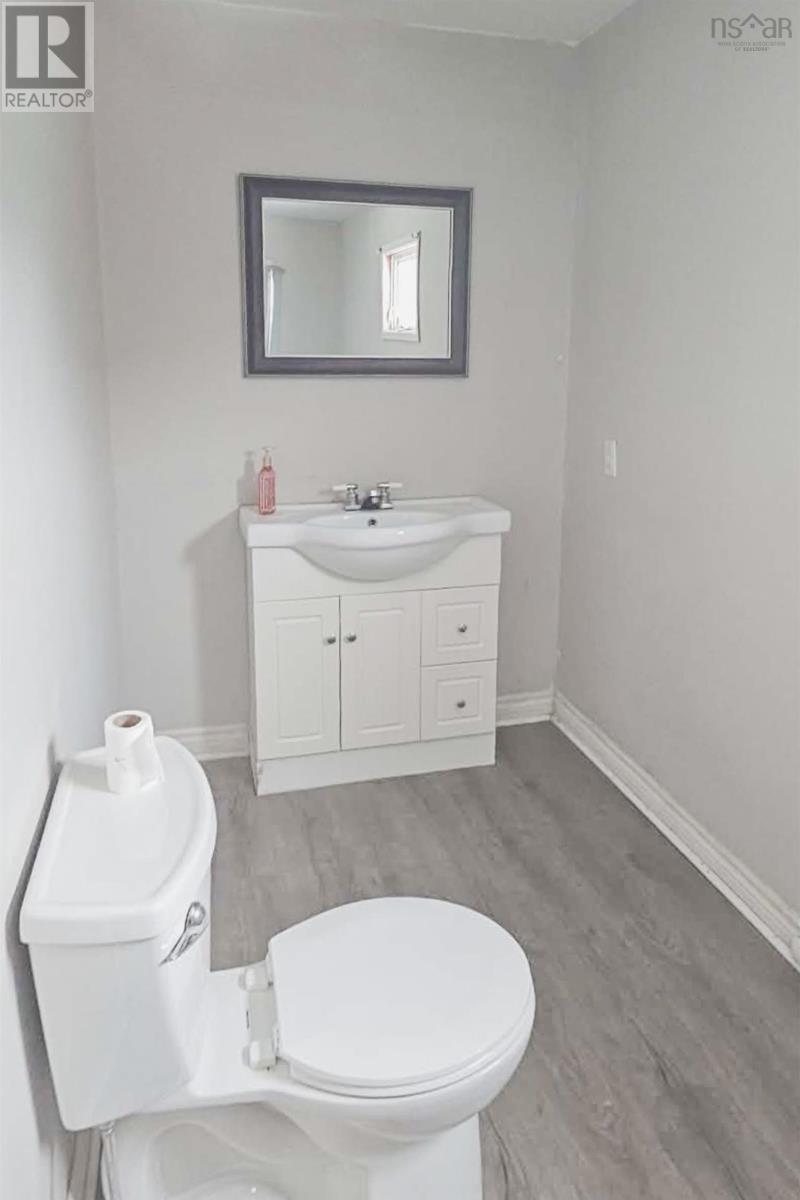 14 Prince Arthur Street, Amherst, Nova Scotia  B4H 1V4 - Photo 8 - 202608978