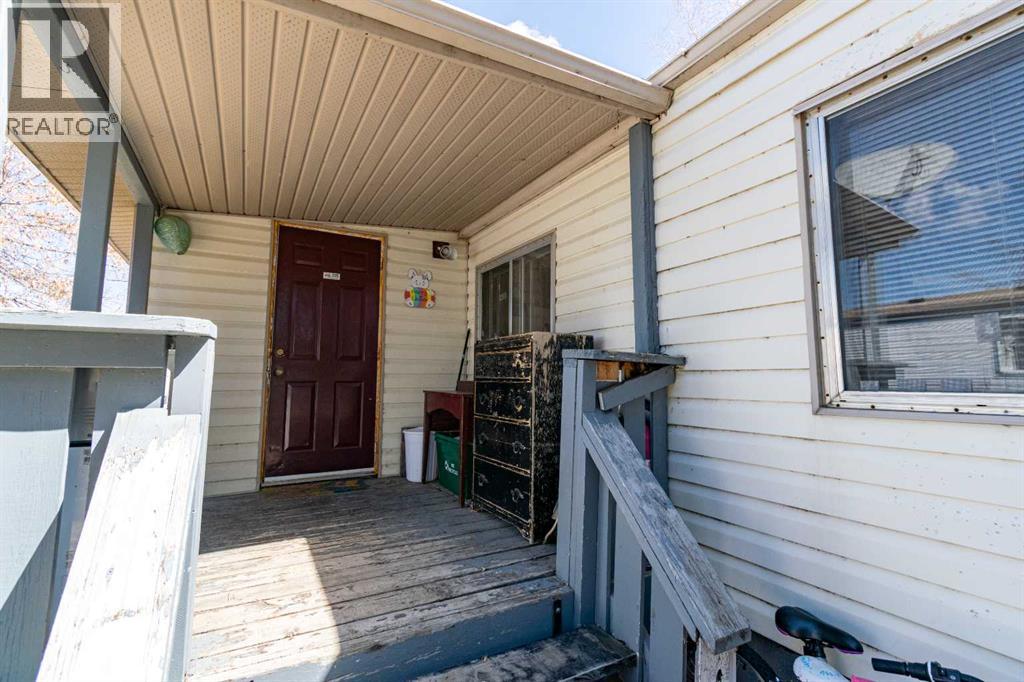 4 48a Street Close, Alix, Alberta  T0C 0B0 - Photo 3 - A2306091