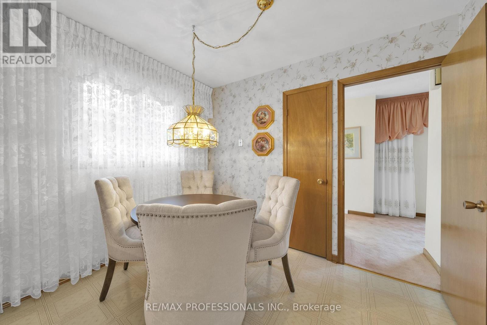 1877 Silverberry Crescent, Mississauga, Ontario  L5J 1C8 - Photo 9 - W13058190