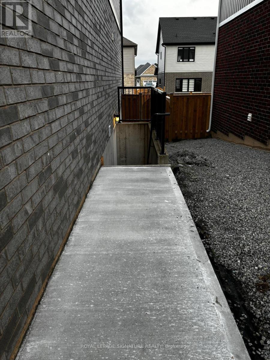 Lower Level - 11 Overholt Drive, Thorold, Ontario  L2V 0G4 - Photo 7 - X13058278