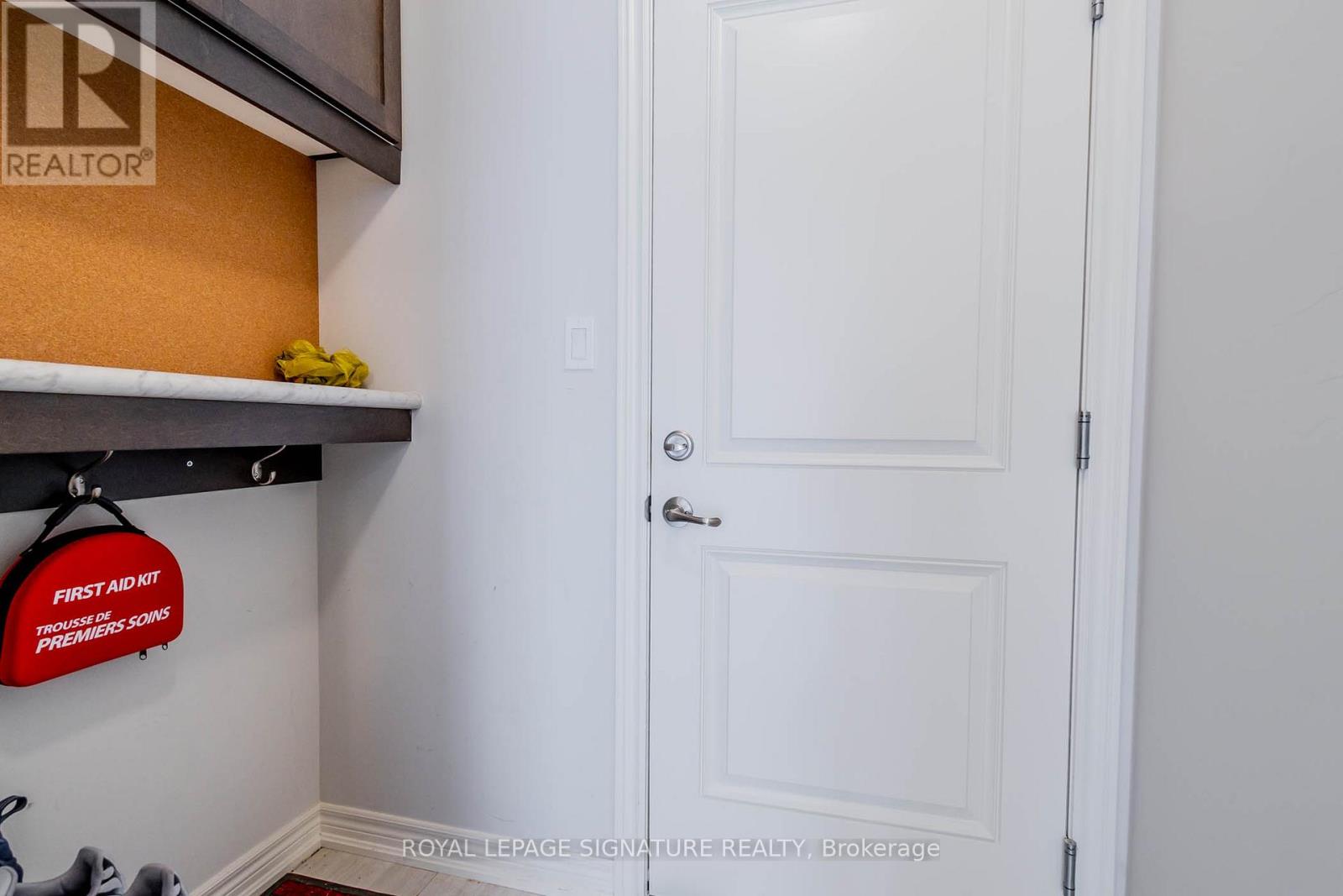 Upper Level - 11 Overholt Drive, Thorold, Ontario  L2V 0G4 - Photo 17 - X13058288