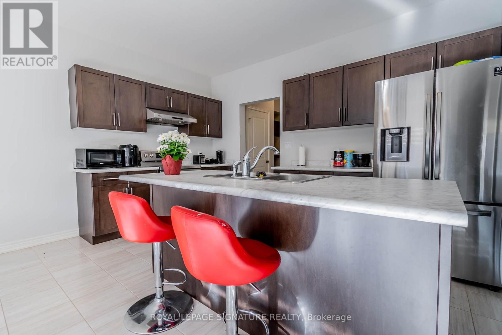 Upper Level - 11 Overholt Drive, Thorold, Ontario  L2V 0G4 - Photo 21 - X13058288