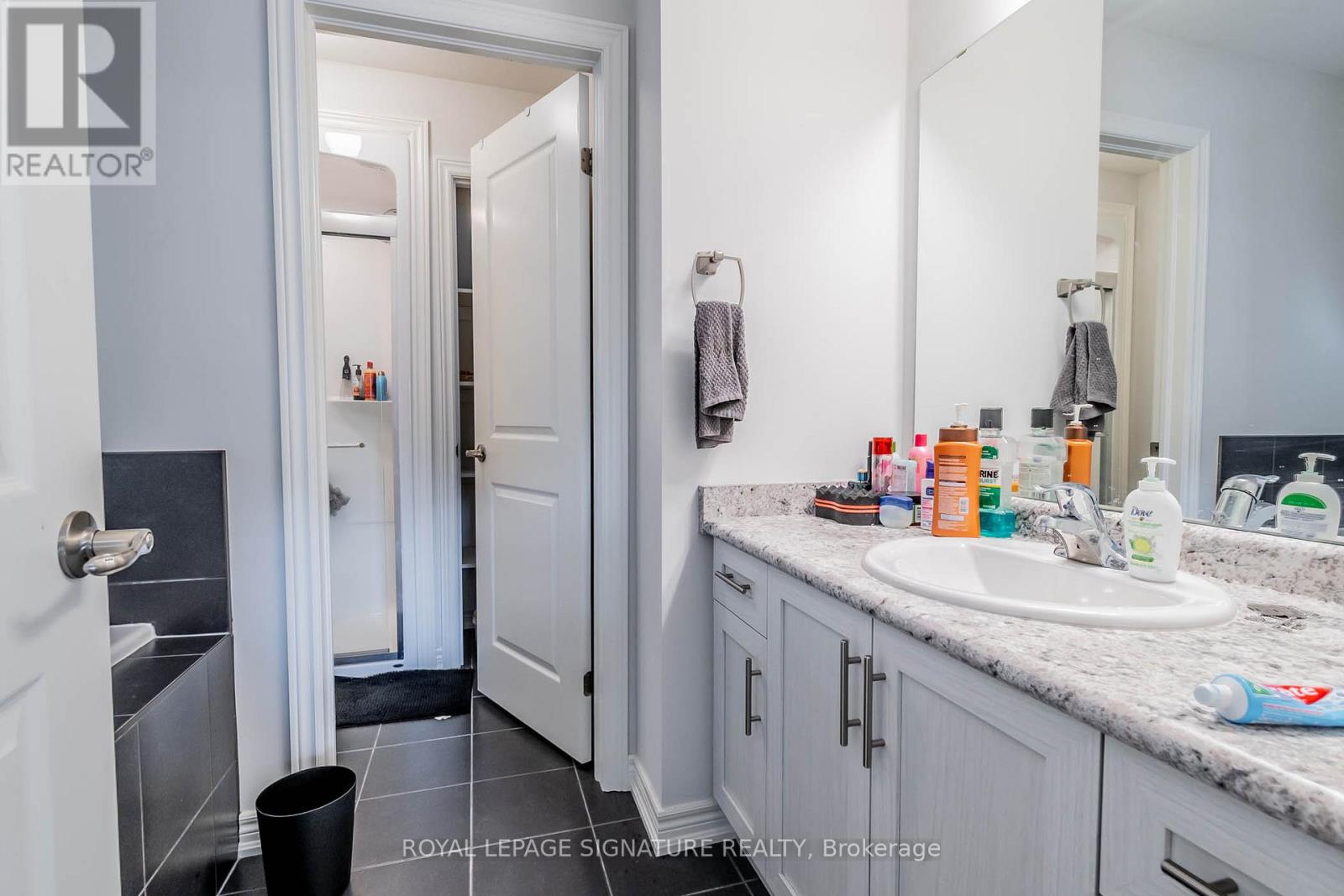 Upper Level - 11 Overholt Drive, Thorold, Ontario  L2V 0G4 - Photo 29 - X13058288