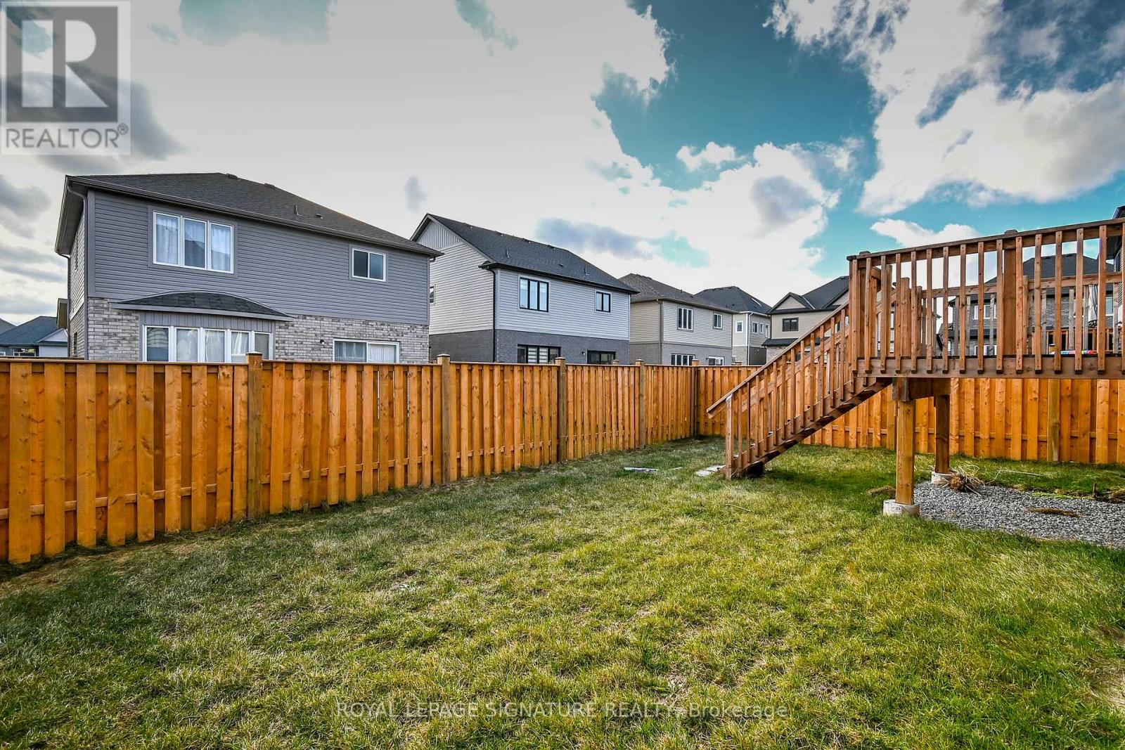 Upper Level - 11 Overholt Drive, Thorold, Ontario  L2V 0G4 - Photo 35 - X13058288