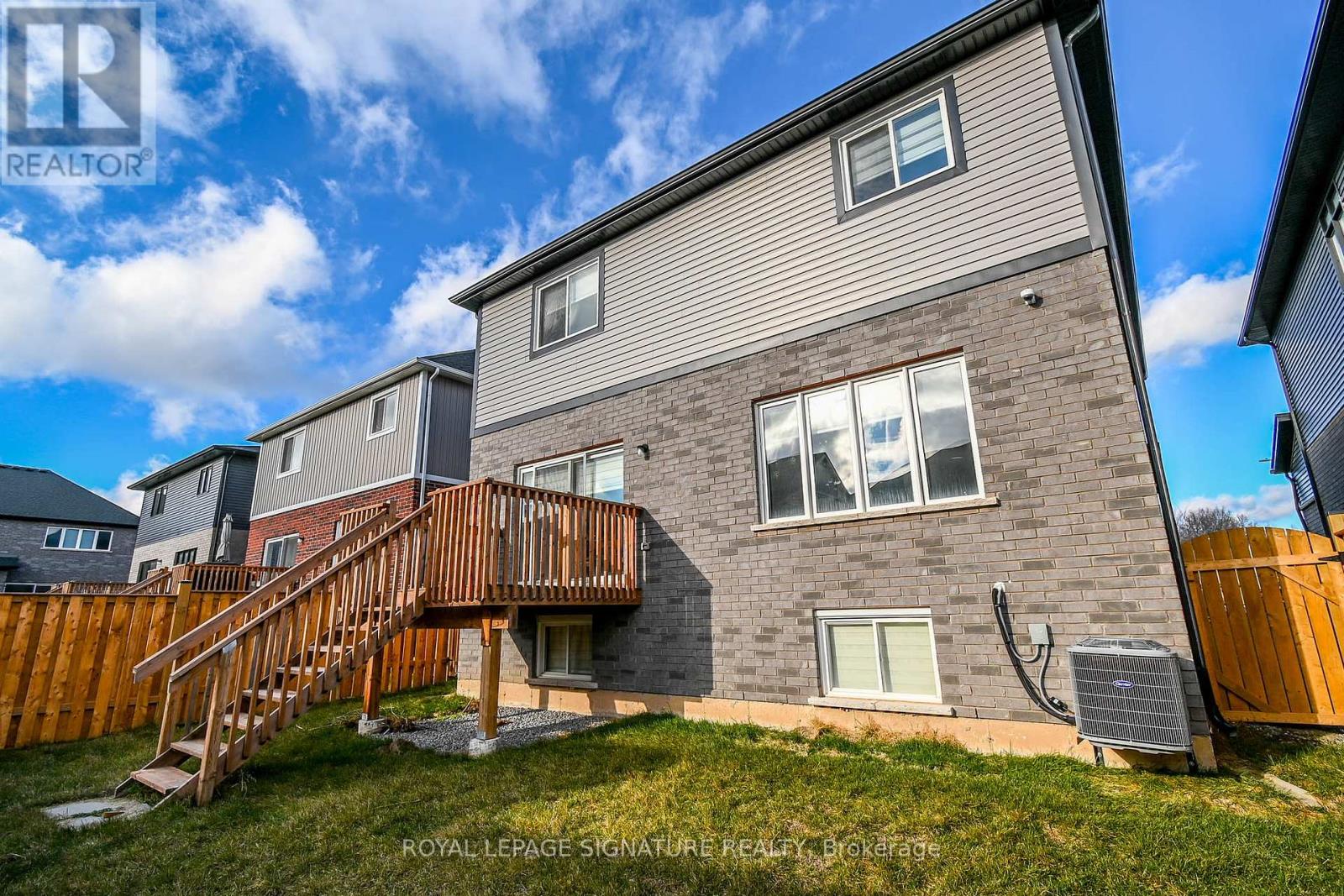 Upper Level - 11 Overholt Drive, Thorold, Ontario  L2V 0G4 - Photo 36 - X13058288