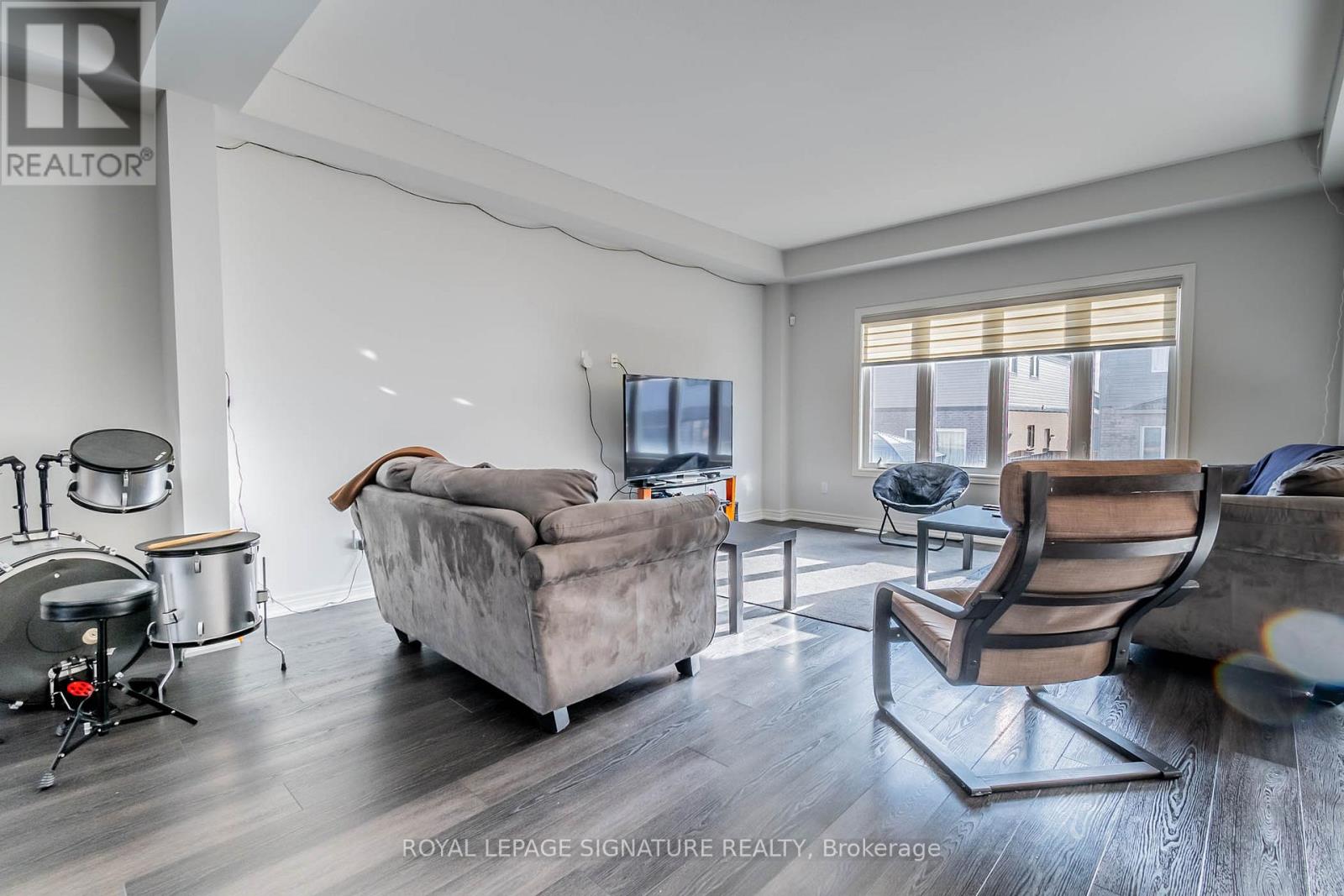 Upper Level - 11 Overholt Drive, Thorold, Ontario  L2V 0G4 - Photo 4 - X13058288